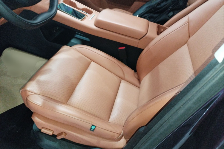 零跑汽车 零跑C16 2024款 增程 200激光雷达版中控内饰19