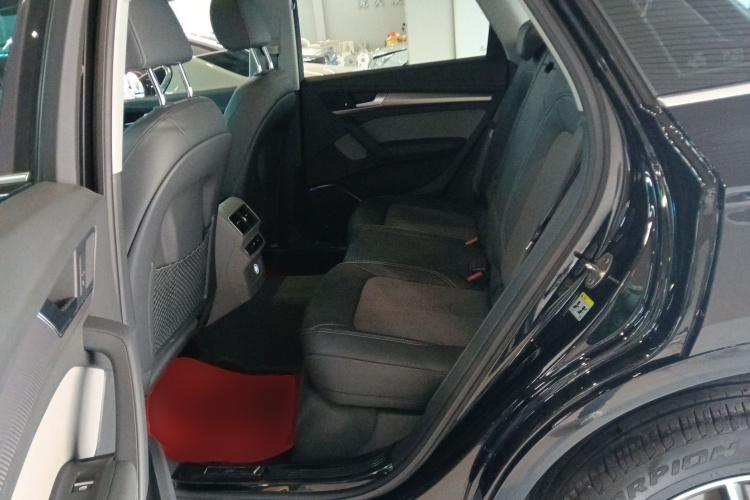 奥迪Q5L 2018款 45 TFSI 尊享时尚型 国VI中控内饰21