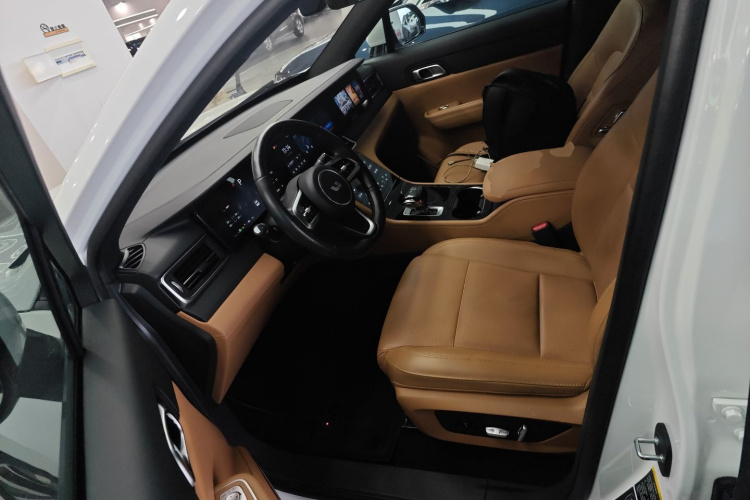 理想汽车 理想ONE 2021款 增程6座版中控内饰19