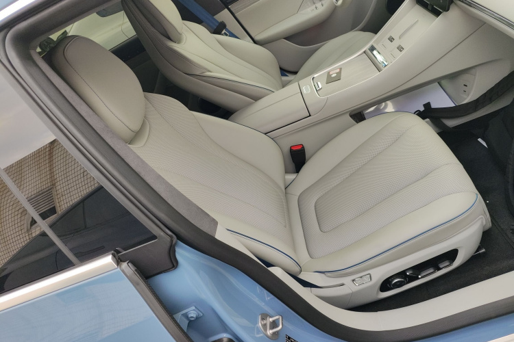 鸿蒙智行 智界S7 2025款 855km Max局部细节41