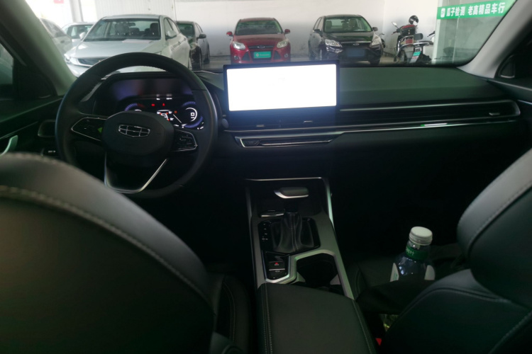 吉利汽车 帝豪 2023款 第4代冠军版 1.5L CVT豪华型中控内饰12