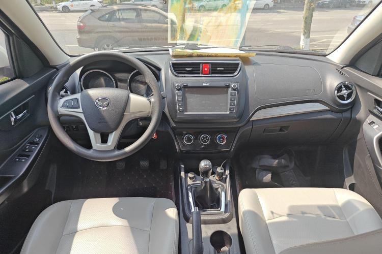 北汽幻速S3 2017款 1.5L 手动豪华型中控内饰12