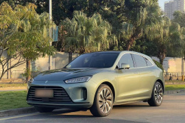 鸿蒙智行 问界M5 2022款 增程四驱旗舰版