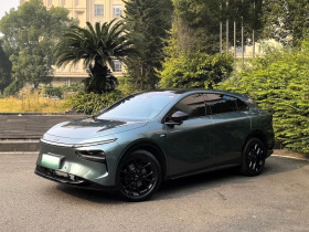 小鹏G7 2025款 702 超长续航 Ultra