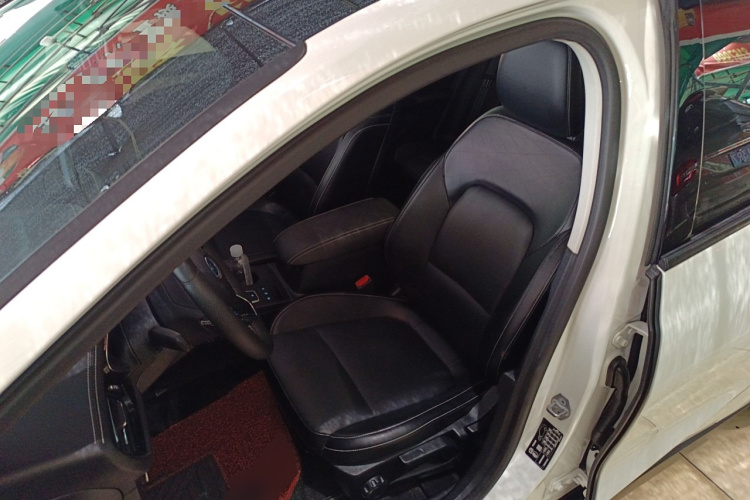 福特 福克斯 2021款 三厢 EcoBoost 180 自动锋潮型中控内饰19