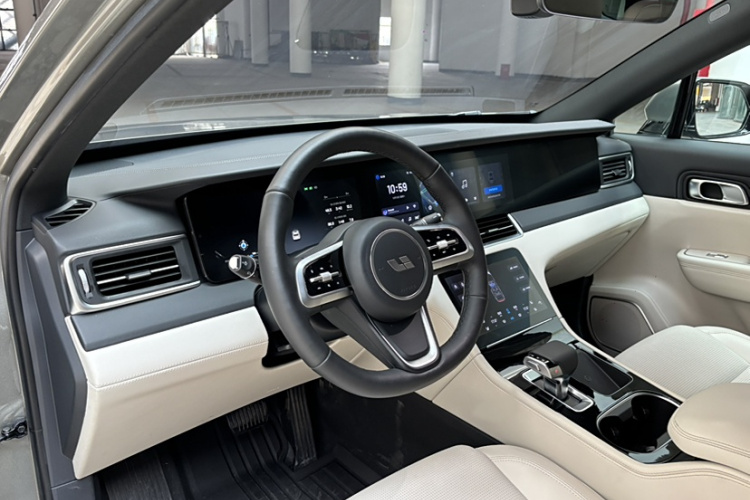 理想汽车 理想ONE 2021款 增程6座版中控内饰7003