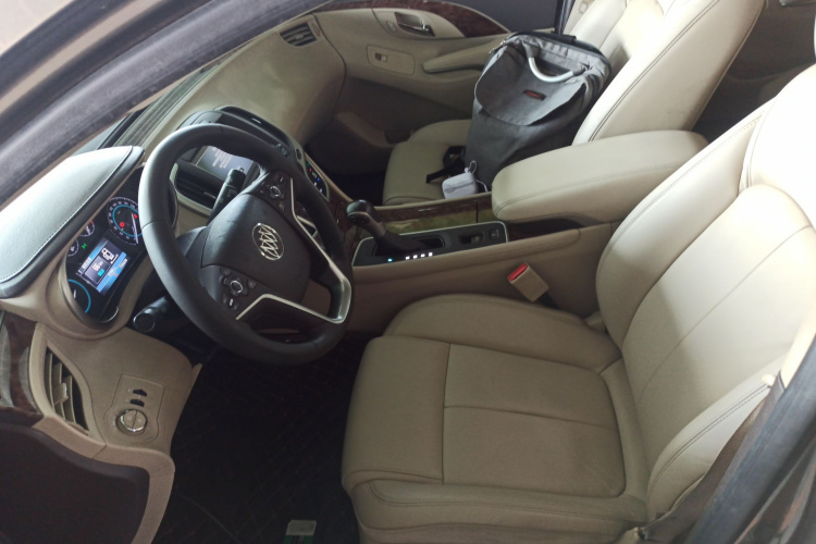 别克 君越 2013款 2.4L SIDI领先舒适型局部细节19