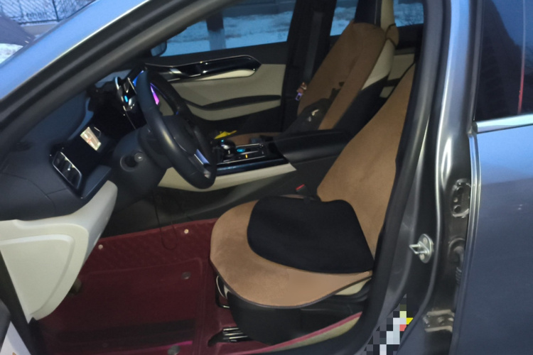 比亚迪 秦PLUS 2021款 DM-i 120KM 尊贵型中控内饰19