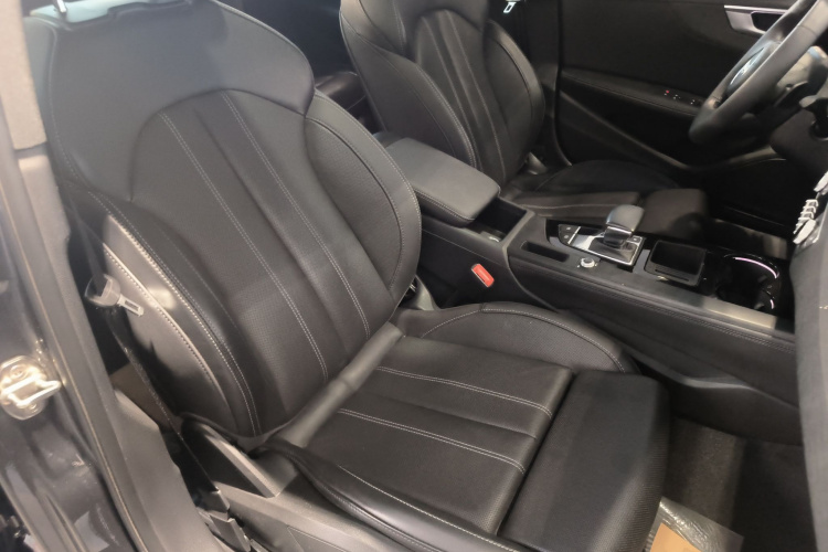 奥迪A4L 2023款 40 TFSI 豪华动感型局部细节41