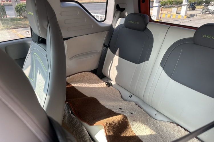 吉利银河 2024款 200km 熊猫骑士中控内饰7002