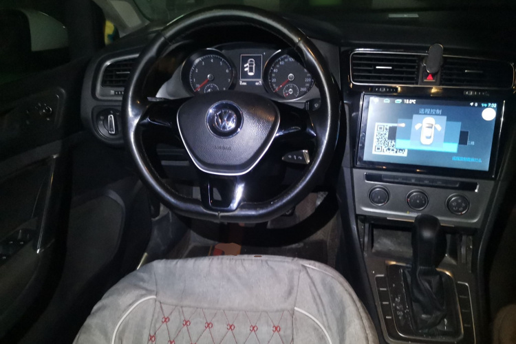 大众 高尔夫 2015款 1.6L 自动舒适型中控内饰13