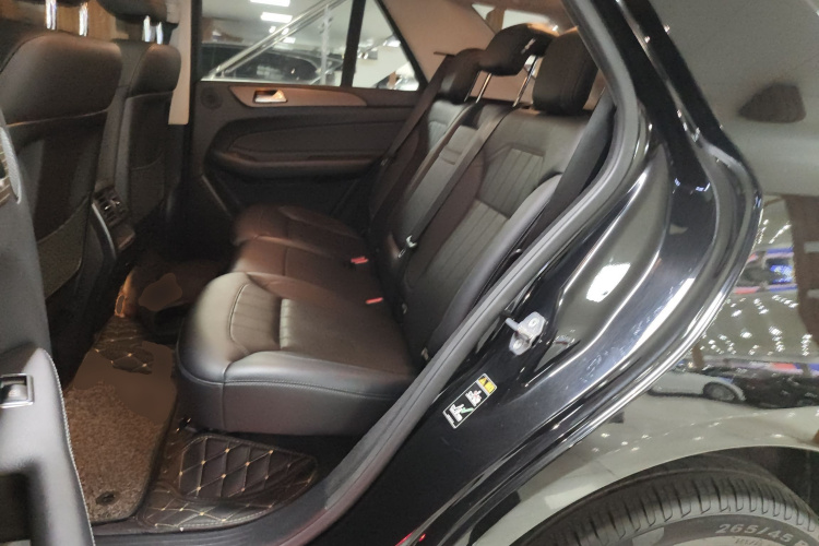 奔驰GLE 2018款 GLE 320 4MATIC 动感型臻藏版中控内饰21