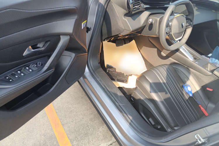 标致408X 2023款 引力版中控内饰7003