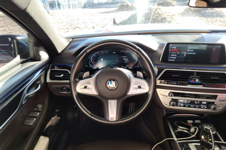 宝马7系 2021款 730Li M运动套装中控内饰13