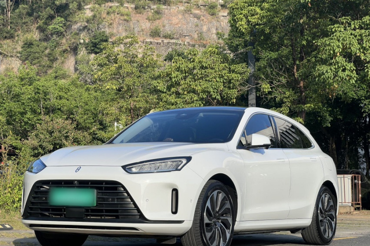 鸿蒙智行 问界M5 2022款 增程后驱标准版车身外观1