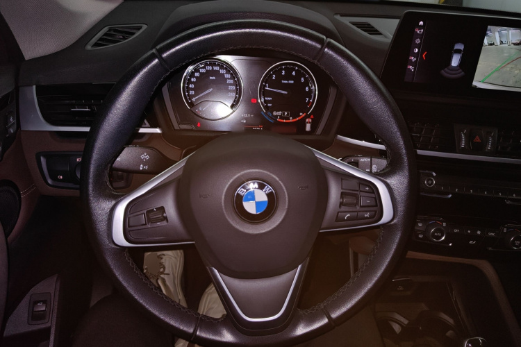 宝马X1 2020款 sDrive25Li 领先型中控内饰13