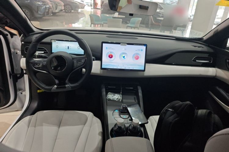 比亚迪 海豹06新能源 2024款 DM-i 80KM尊贵型中控内饰7002