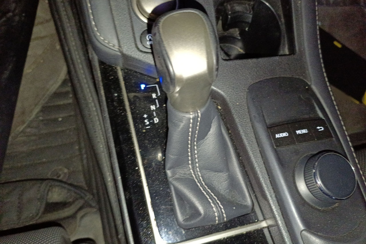 雷克萨斯ES 2015款 200 精英版局部细节18