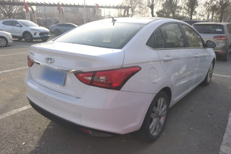 奇瑞 艾瑞泽5 2016款 1.5L CVT领锐版车身外观7