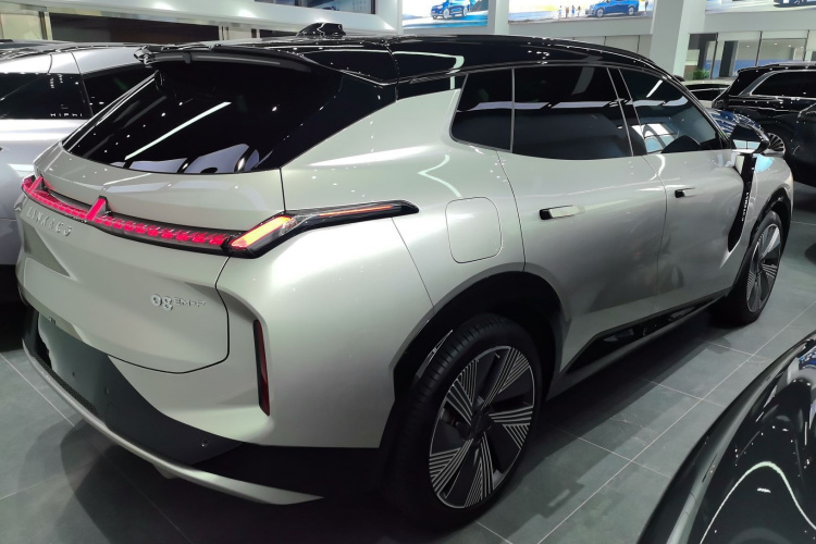 领克08 EM-P 2023款 245km 超长续航Halo车身外观6005