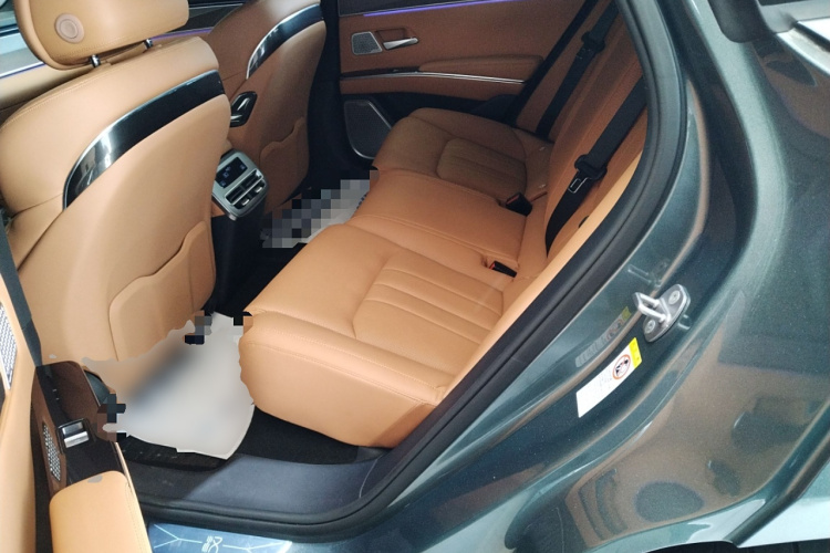 比亚迪 汉L 2025款 DM-p 四驱激光雷达旗舰型中控内饰21