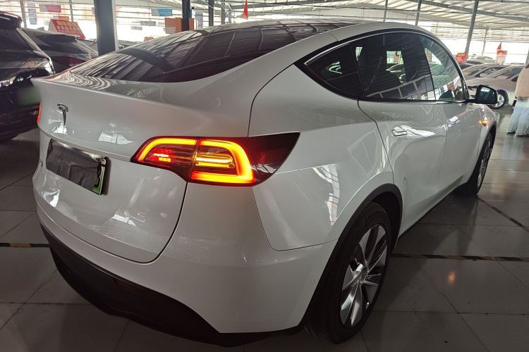 特斯拉 Model Y 2022款 改款 后轮驱动版车身外观6005