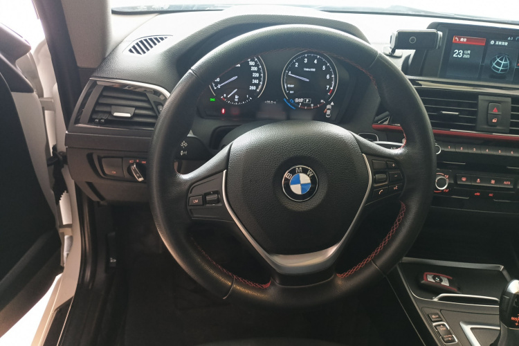 宝马2系(进口) 2018款 220i 运动设计套装局部细节13