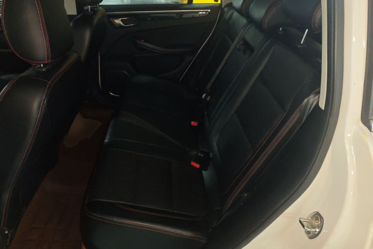 众泰 大迈X5 2015款 1.5T CVT知县型 国V中控内饰7004