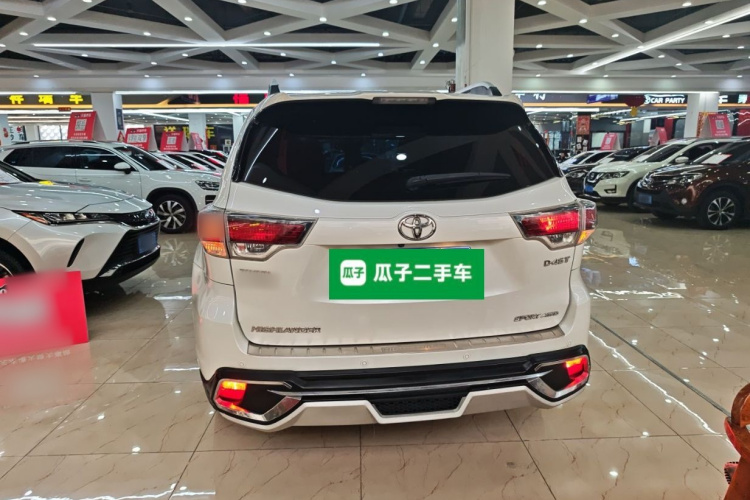 丰田 汉兰达 2017款 2.0T 四驱豪华版 7座车身外观6004