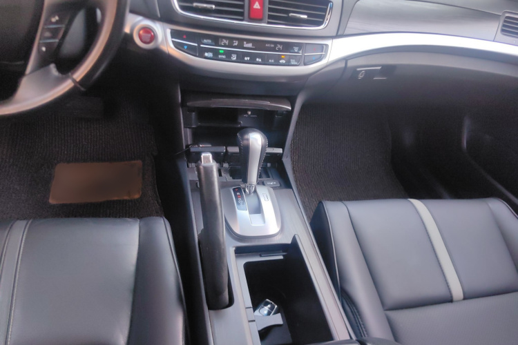 本田 歌诗图 2016款 2.4L 豪华版局部细节18