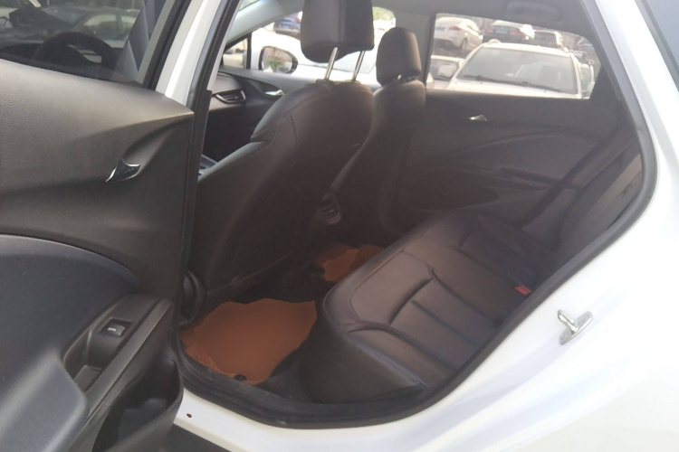 别克 微蓝6 2024款 450km 出行版中控内饰7004