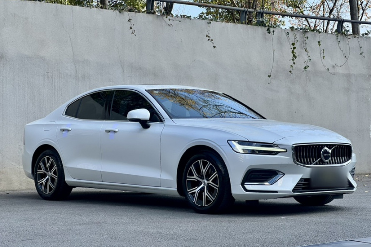 沃尔沃S60 2024款 B4 智逸豪华版车身外观6004