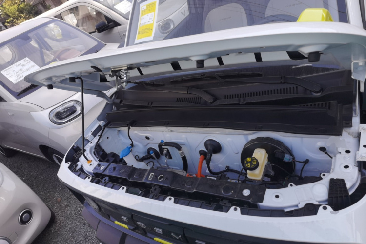 吉利银河 2025款 210km 熊猫骑士机舱底盘24