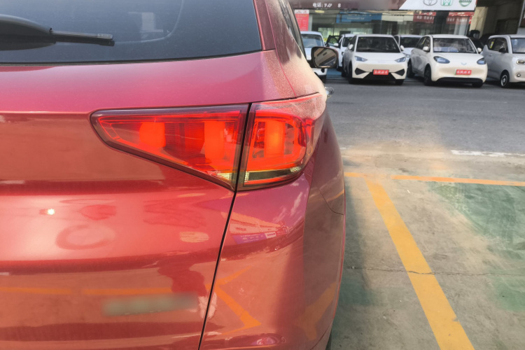 奇瑞 瑞虎7 2018款 1.5T 自动豪华版 国V车身外观9