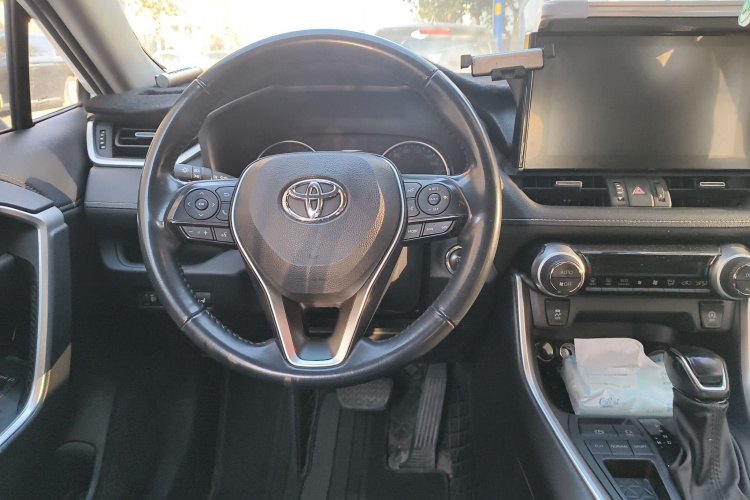 丰田 威兰达 2022款 2.0L CVT两驱豪华PLUS版中控内饰13