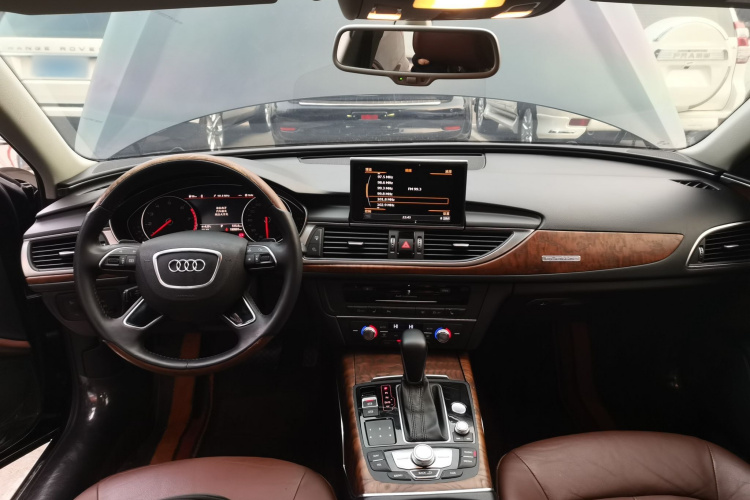 奥迪A6L 2018款 30周年年型 30 FSI 风尚型中控内饰12