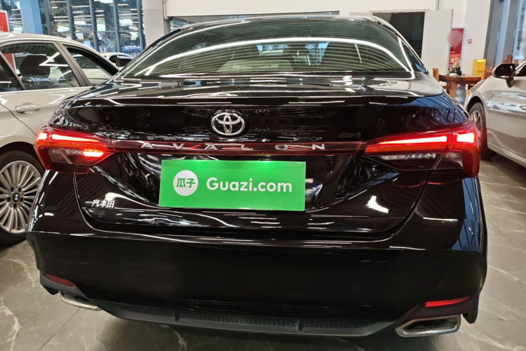 丰田 亚洲龙 2019款 2.0L 豪华版 国VI车身外观6