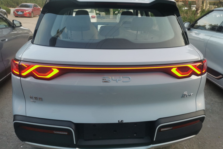 比亚迪 元UP 2025款 301KM 领航型车身外观6004