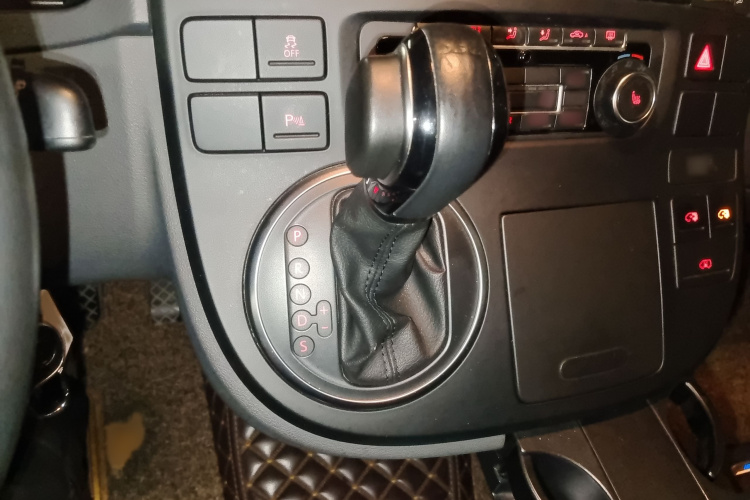 大众 迈特威 2012款 2.0TSI 两驱豪华版局部细节18