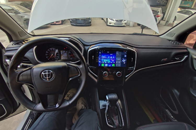 中华V3 2017款 1.5L 自动舒适型中控内饰7002