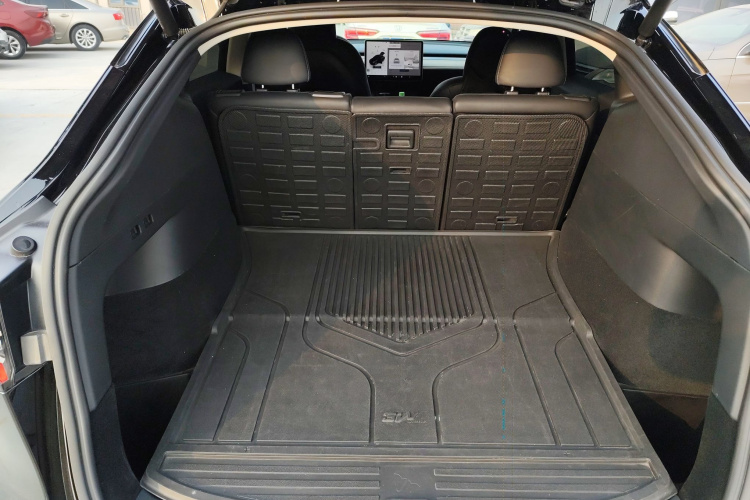 特斯拉 Model Y 2022款 后轮驱动版机舱底盘23