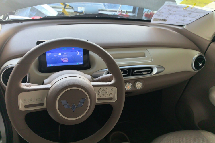 五菱汽车 宏光MINIEV 2025款 四门版 进阶款中控内饰12