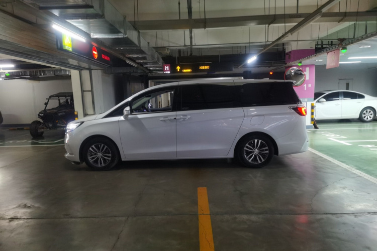 别克GL8 2022款 ES陆尊 653T 尊享型车身外观6003