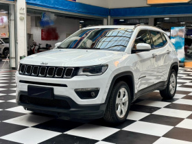 Jeep 指南者 2020款 220T 自动领先版