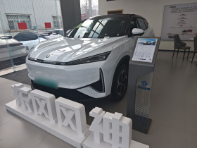 东风风神 风神L7新能源 2025款 518畅享型冠军版