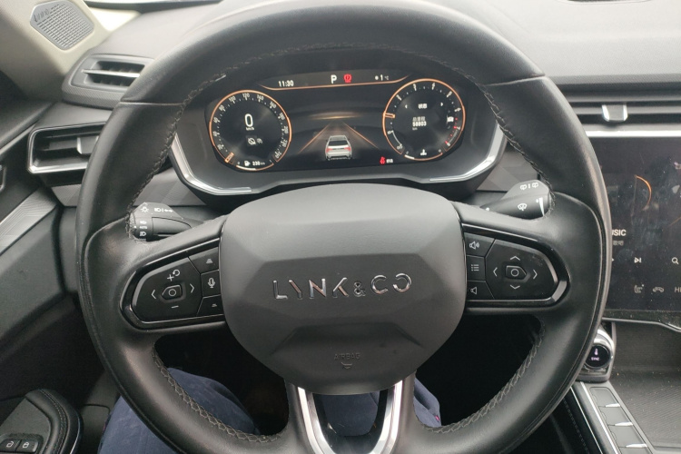 领克01 2021款 2.0TD 两驱型Pro中控内饰13