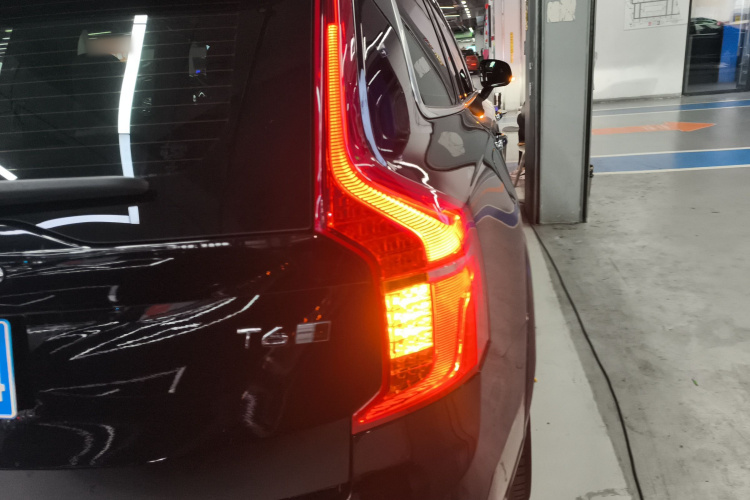 沃尔沃XC90 2019款 T5 智逸版 7座 国V车身外观9