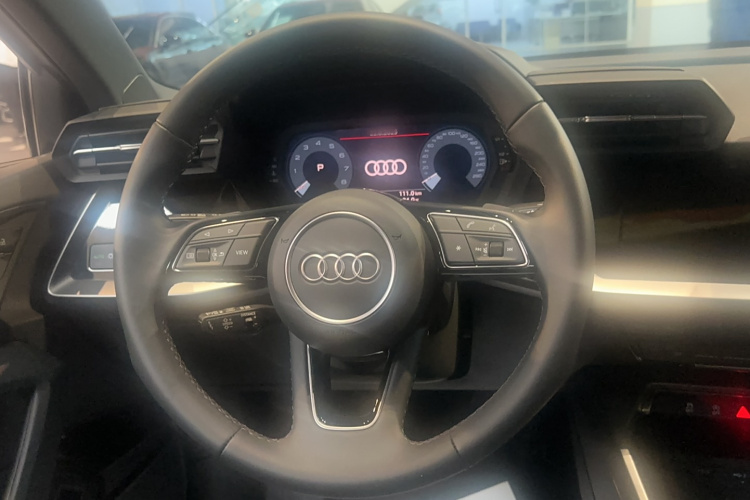 奥迪A3 2023款 改款 Sportback 35 TFSI 时尚致雅型中控内饰7007