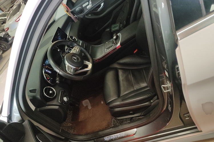 奔驰C级 2020款 改款 C 260 L 运动版局部细节19