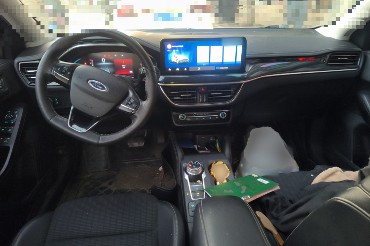 福特 福克斯 2021款 两厢 EcoBoost 180 自动锋潮型中控内饰12